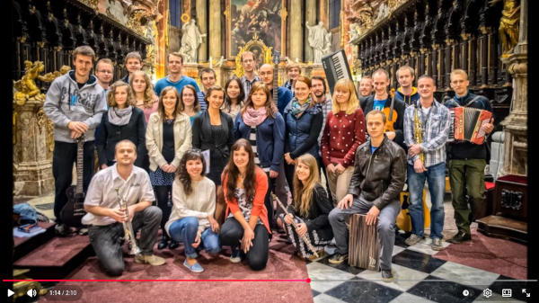 me dlane zvednute 600